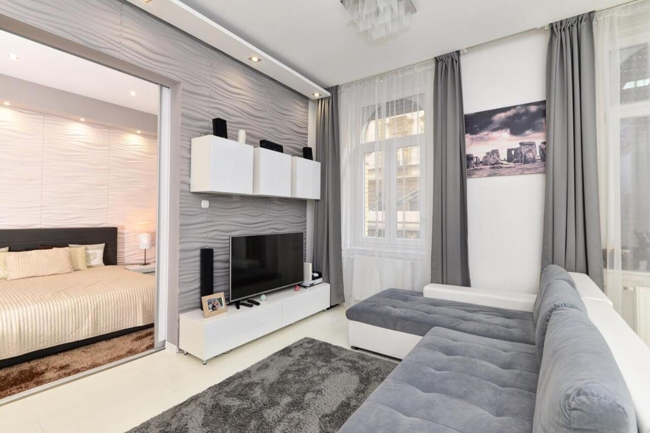Grey Comfort 2br Near Keleti * Budapešť